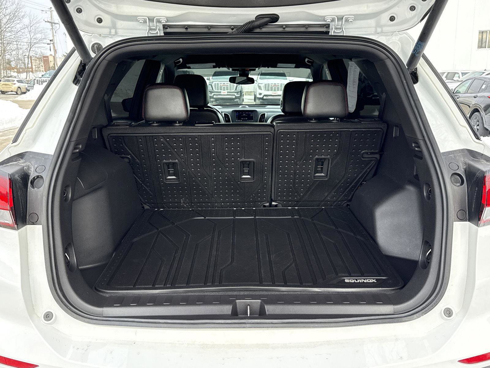 Used 2024 Chevrolet Equinox RS w/ LPO, Floor Liner Package image 15