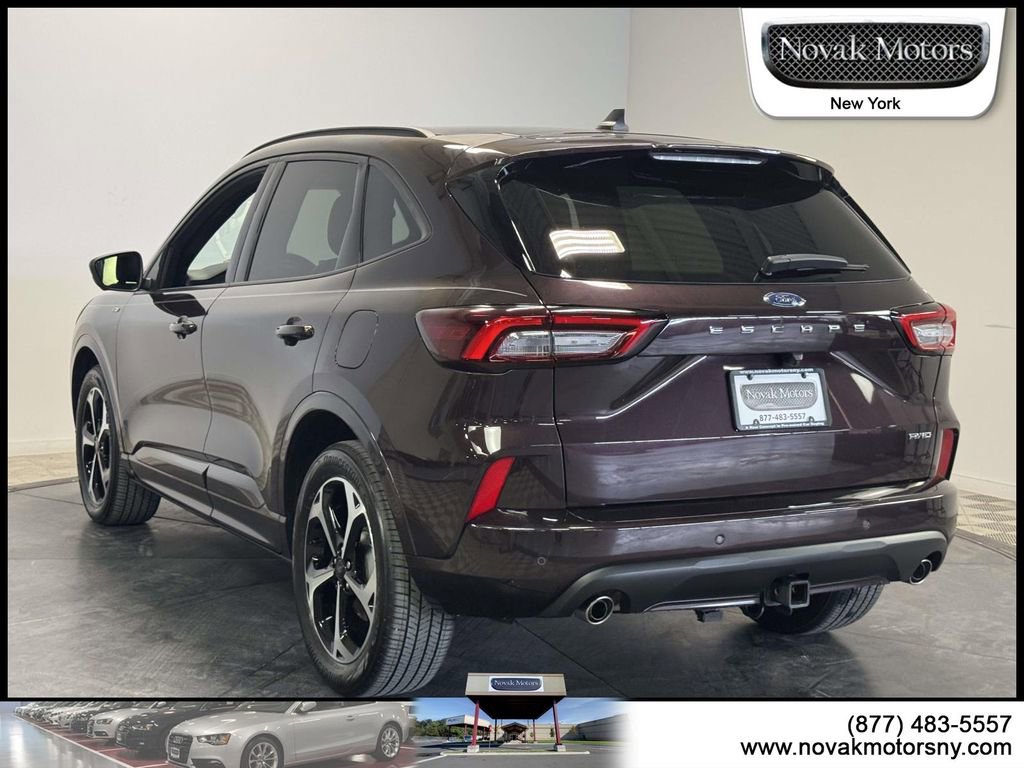 Used 2023 Ford Escape ST-Line Select w/ Tech Pack #2 image 7