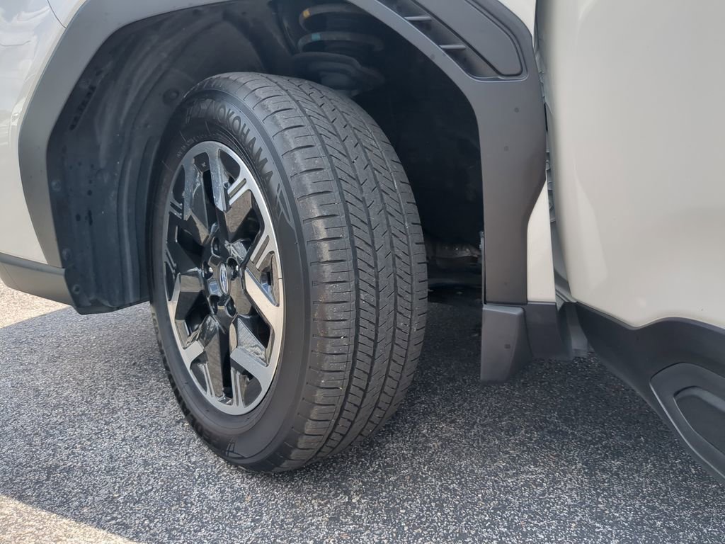 Certified 2025 Subaru Forester Premium AWD/4WD image 33