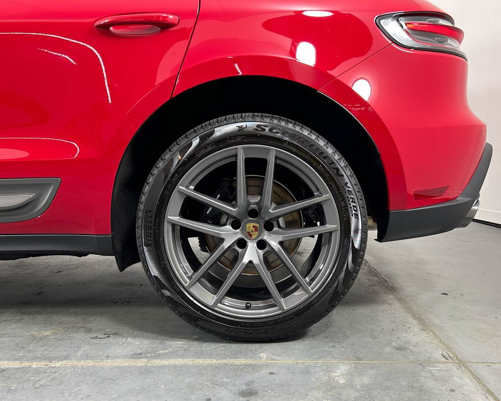 New 2026 Porsche Macan Turbo AWD/4WD image 11