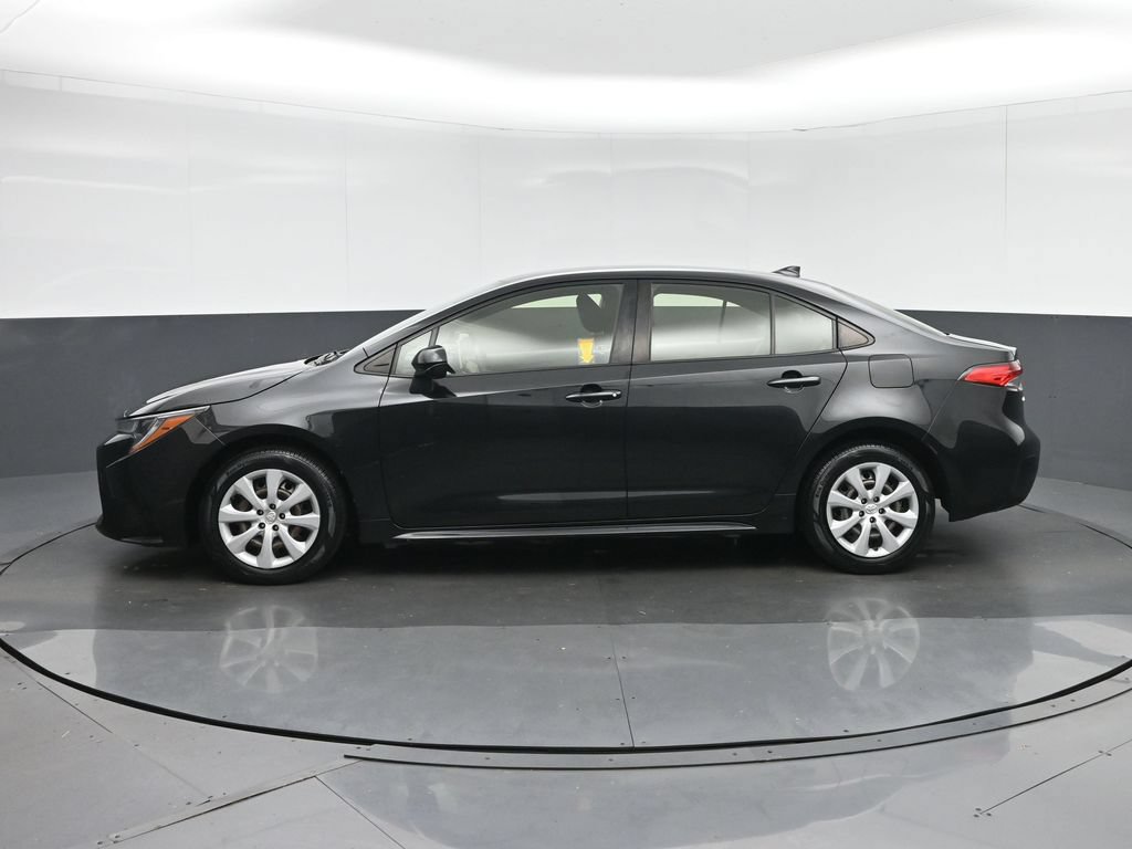 Used 2021 Toyota Corolla LE w/ Carpet Mat Package (TMS) FWD image 4