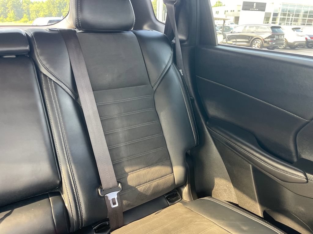 Used 2024 Mitsubishi Outlander SE AWD/4WD image 29
