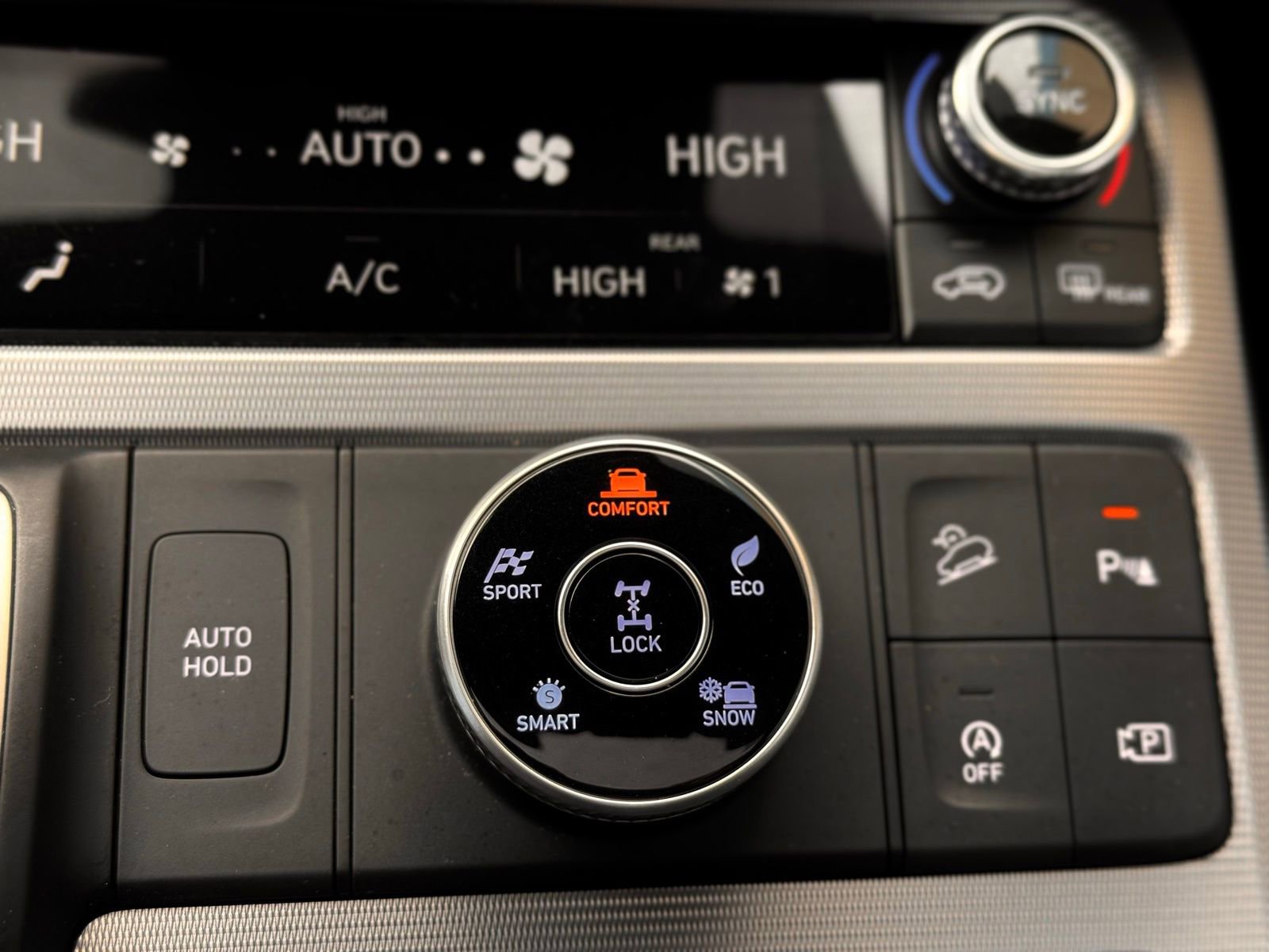 Used 2024 Hyundai Palisade Calligraphy image 56