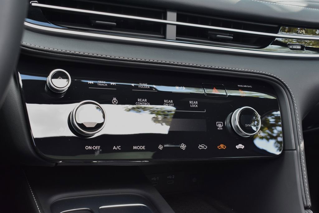 New 2026 INFINITI QX60 Autograph w/ Dark Cargo Package image 25