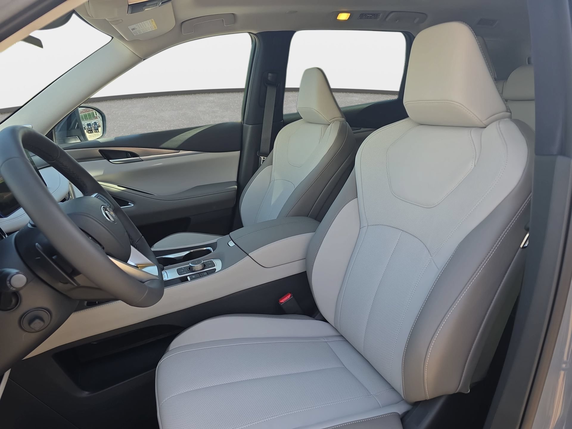 New 2027 INFINITI QX60 Luxe w/ Cargo Package FWD image 15