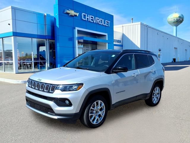 Used 2025 Jeep Compass Limited AWD/4WD image 8