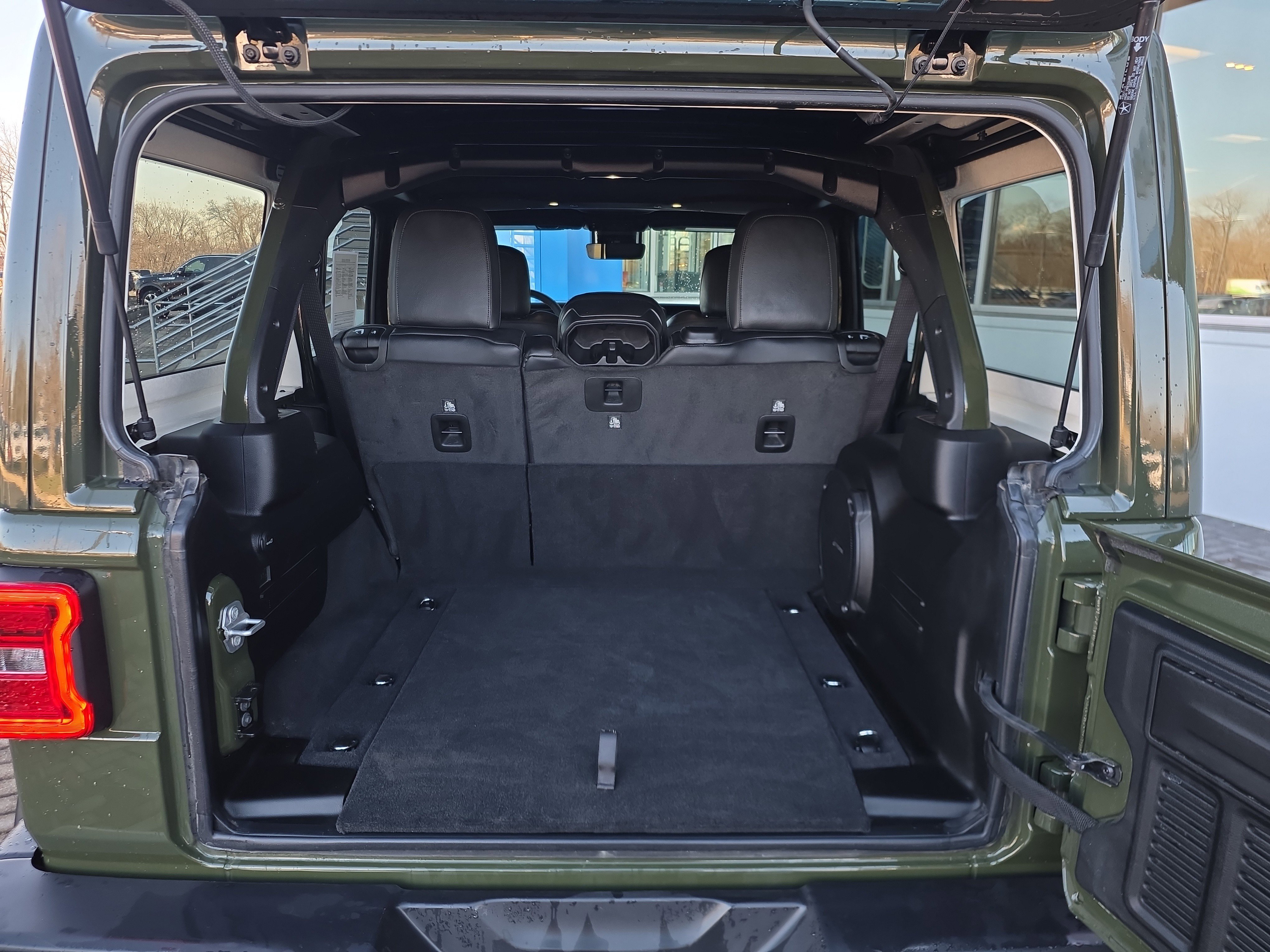 Used 2024 Jeep Wrangler Sahara w/ Technology Group image 39