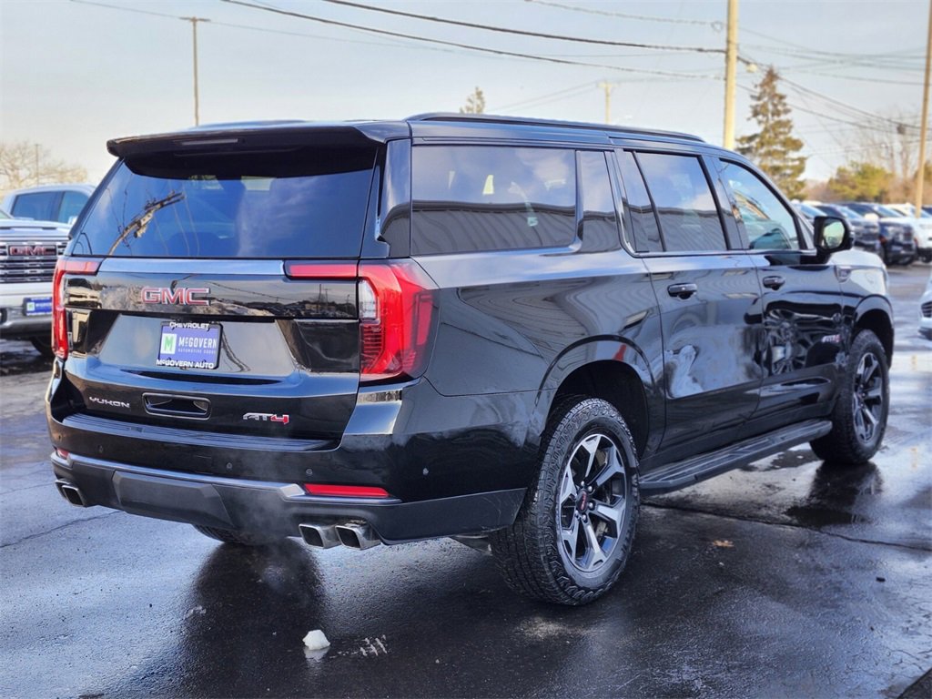 Used 2025 GMC Yukon XL AT4 image 5