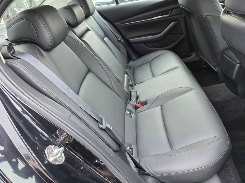 Used 2025 MAZDA MAZDA3 s image 25