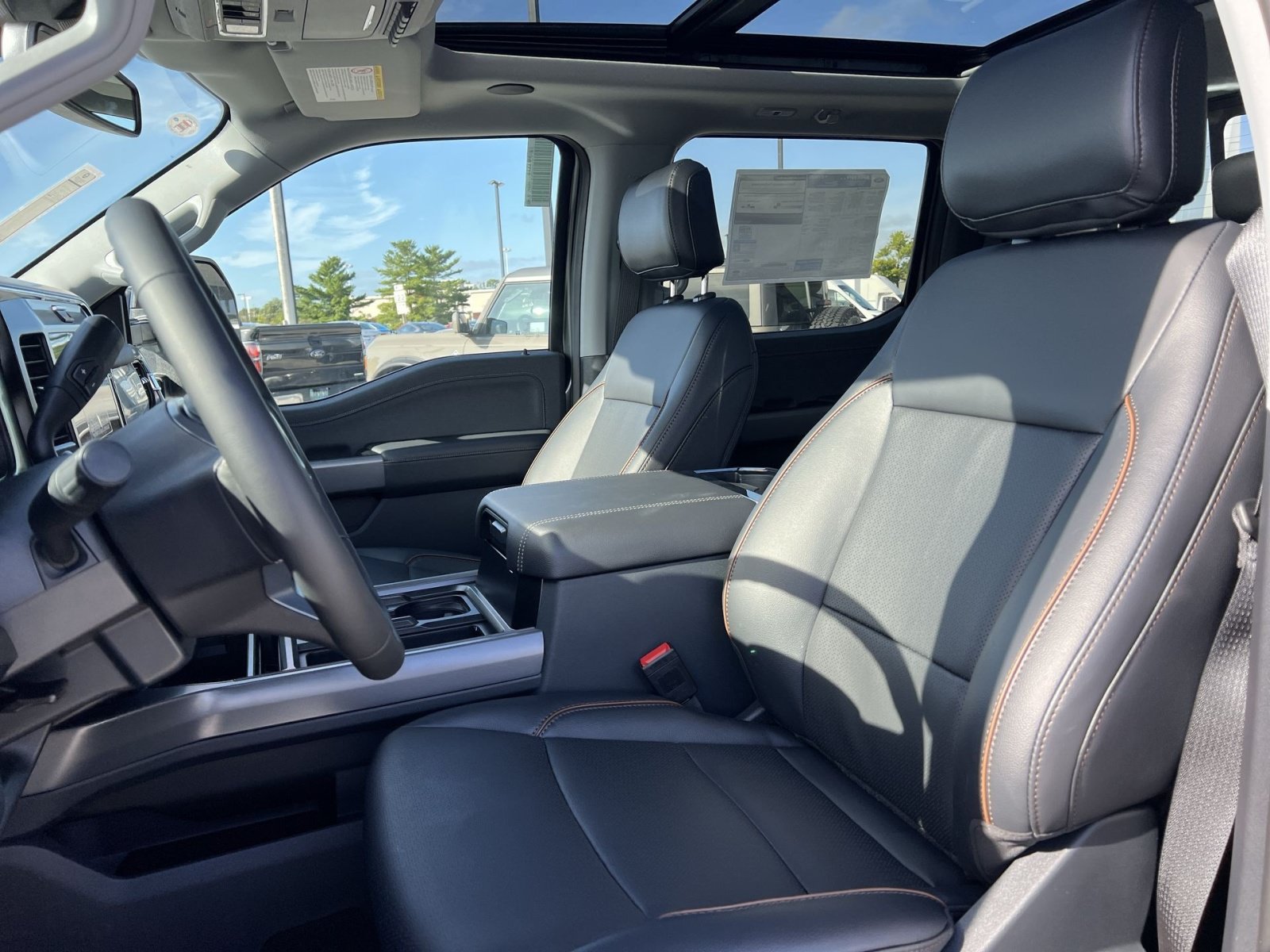 New 2027 Ford F350 Lariat w/ Black Appearance Package AWD/4WD image 13