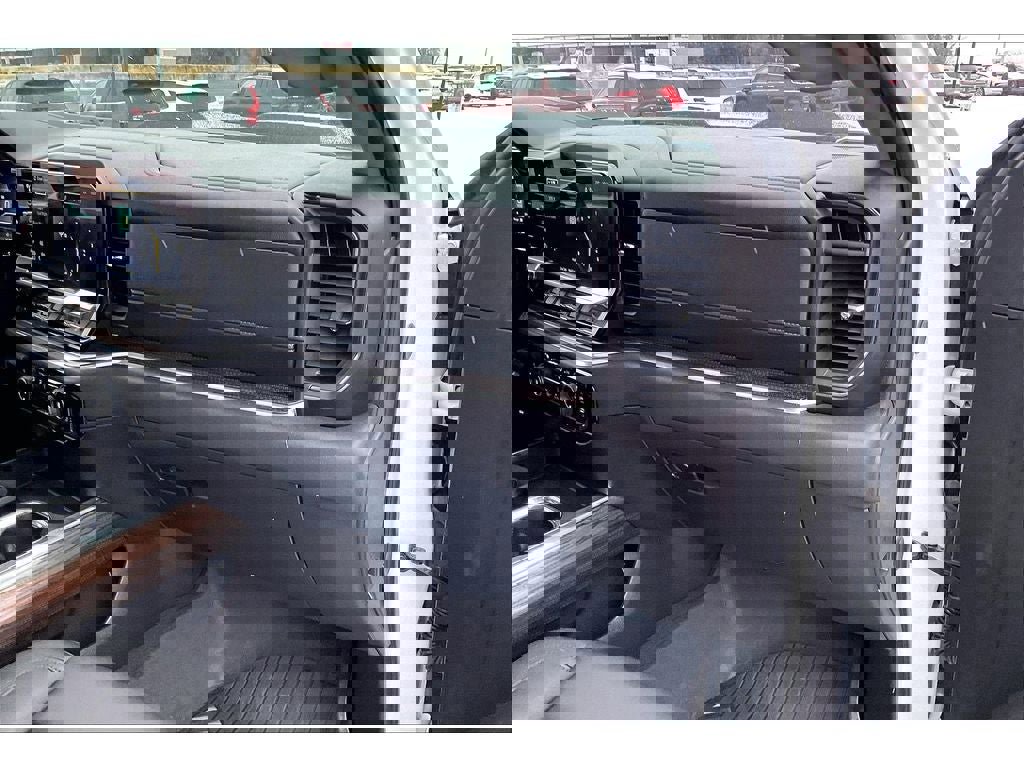 Used 2025 Chevrolet Silverado 1500 LT Trail Boss w/ LT Trail Boss Premium Package image 18