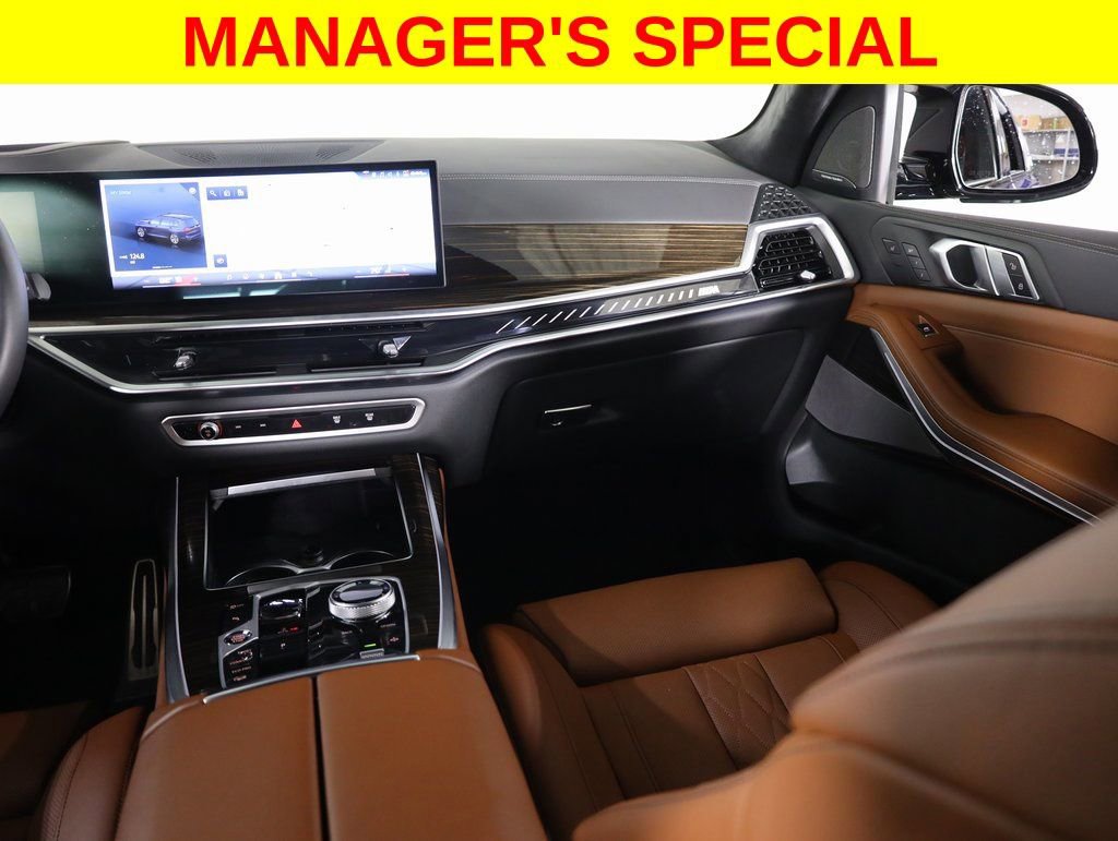 Used 2026 BMW X7 M60i image 44