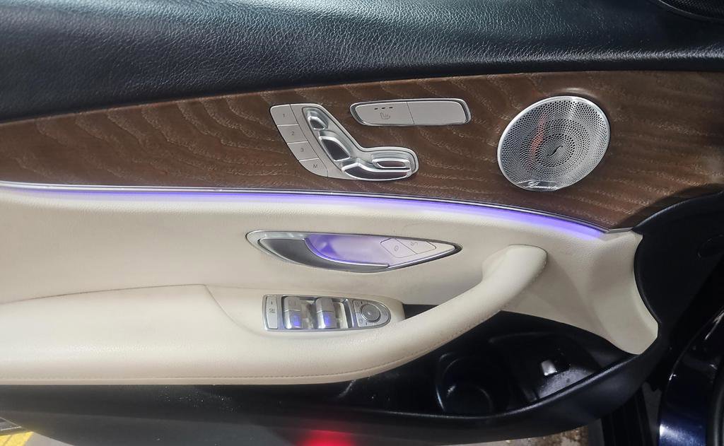 Used 2021 Mercedes-Benz E 350 4MATIC Sedan w/ Premium Package image 8