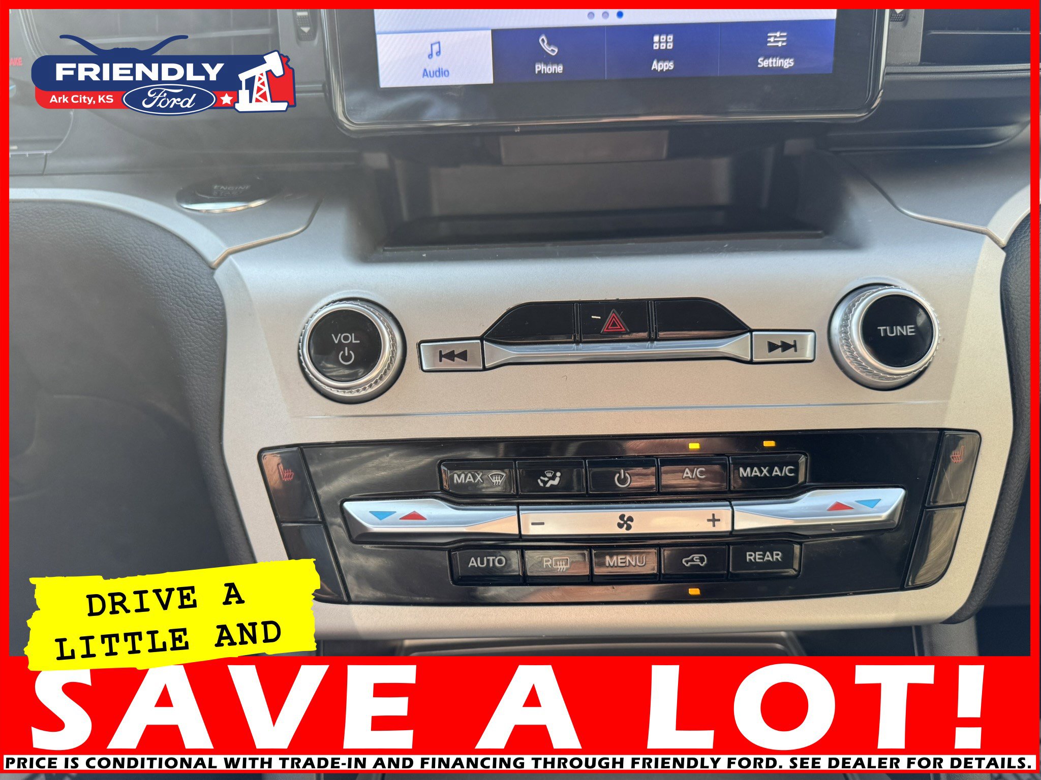 Used 2022 Ford Explorer XLT image 26