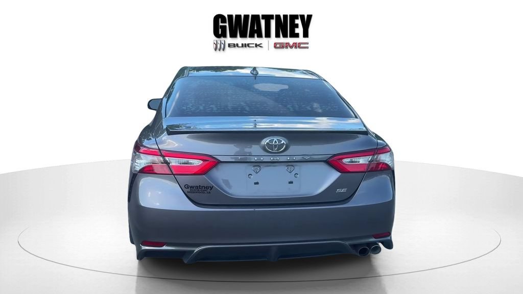 Used 2019 Toyota Camry SE FWD image 4
