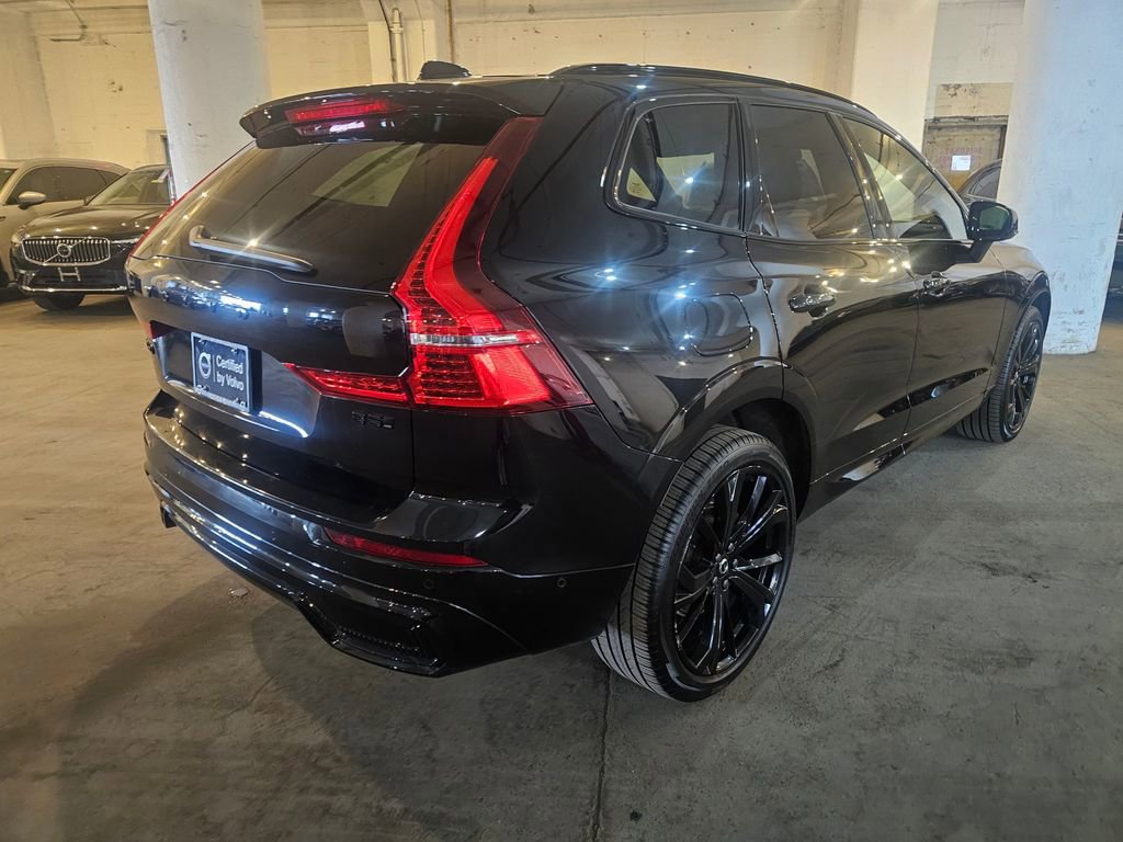 Certified 2025 Volvo XC60 B5 Ultra image 4