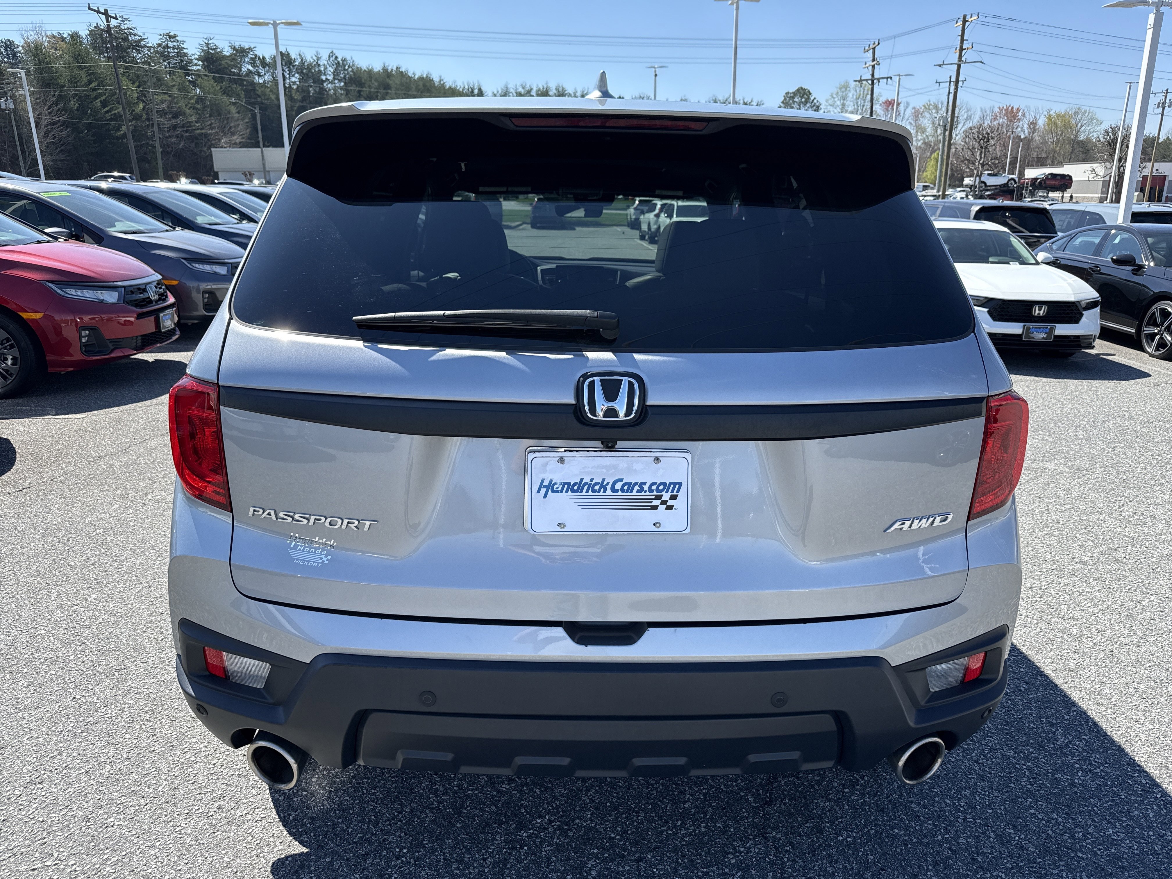 Used 2023 Honda Passport EX-L image 9