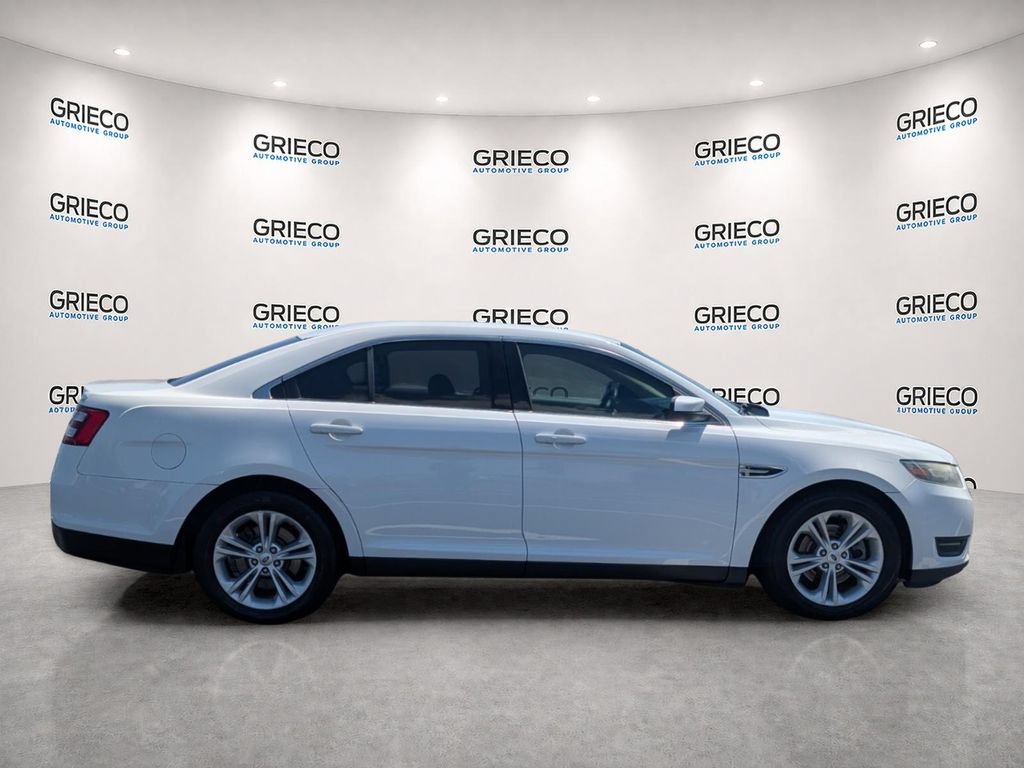 Used 2015 Ford Taurus SEL w/ Equipment Group 201A FWD image 7