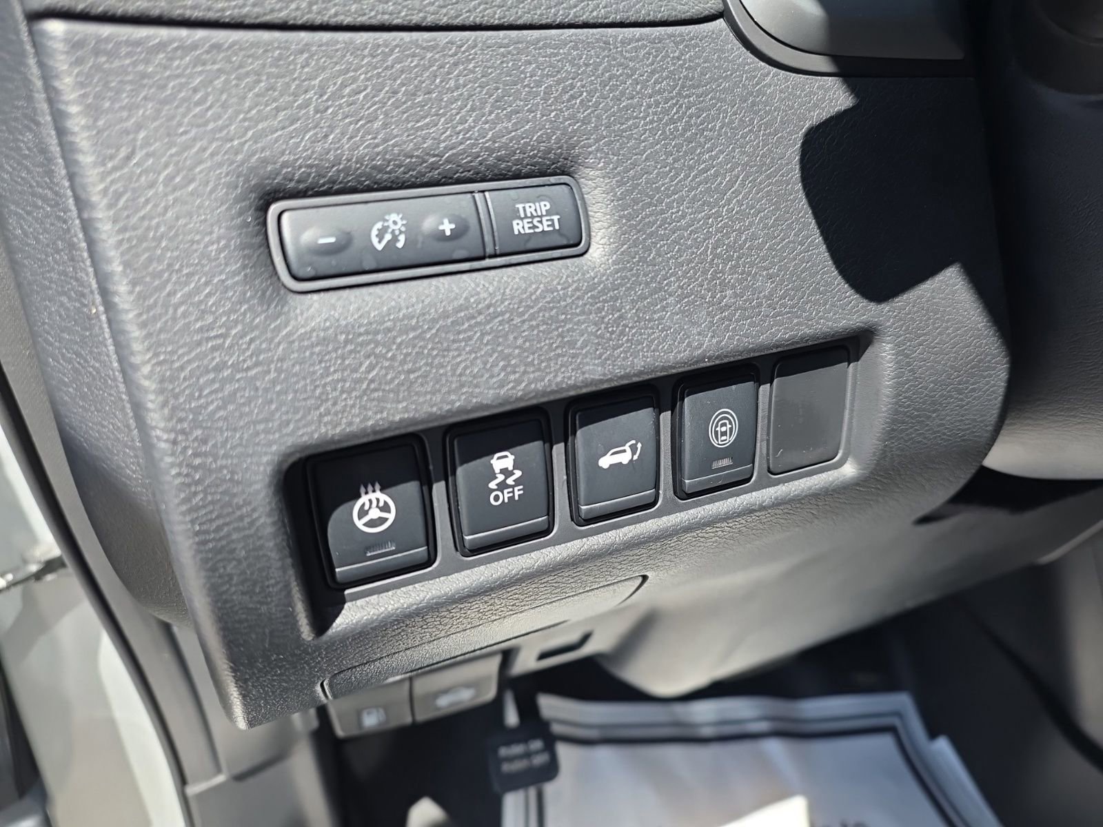 Used 2022 Nissan Murano Platinum w/ Cargo Package image 16