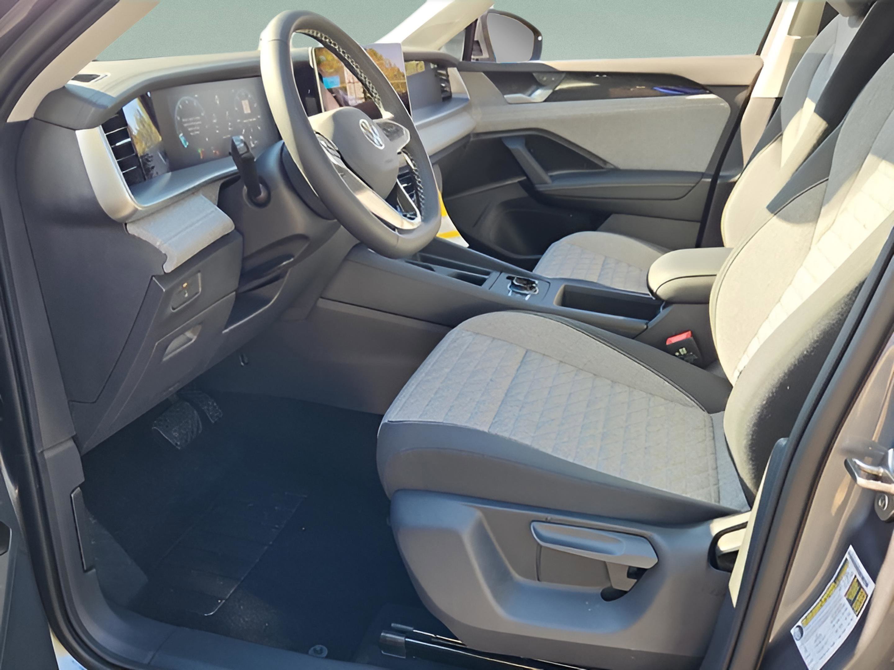 New 2026 Volkswagen Tiguan S image 12