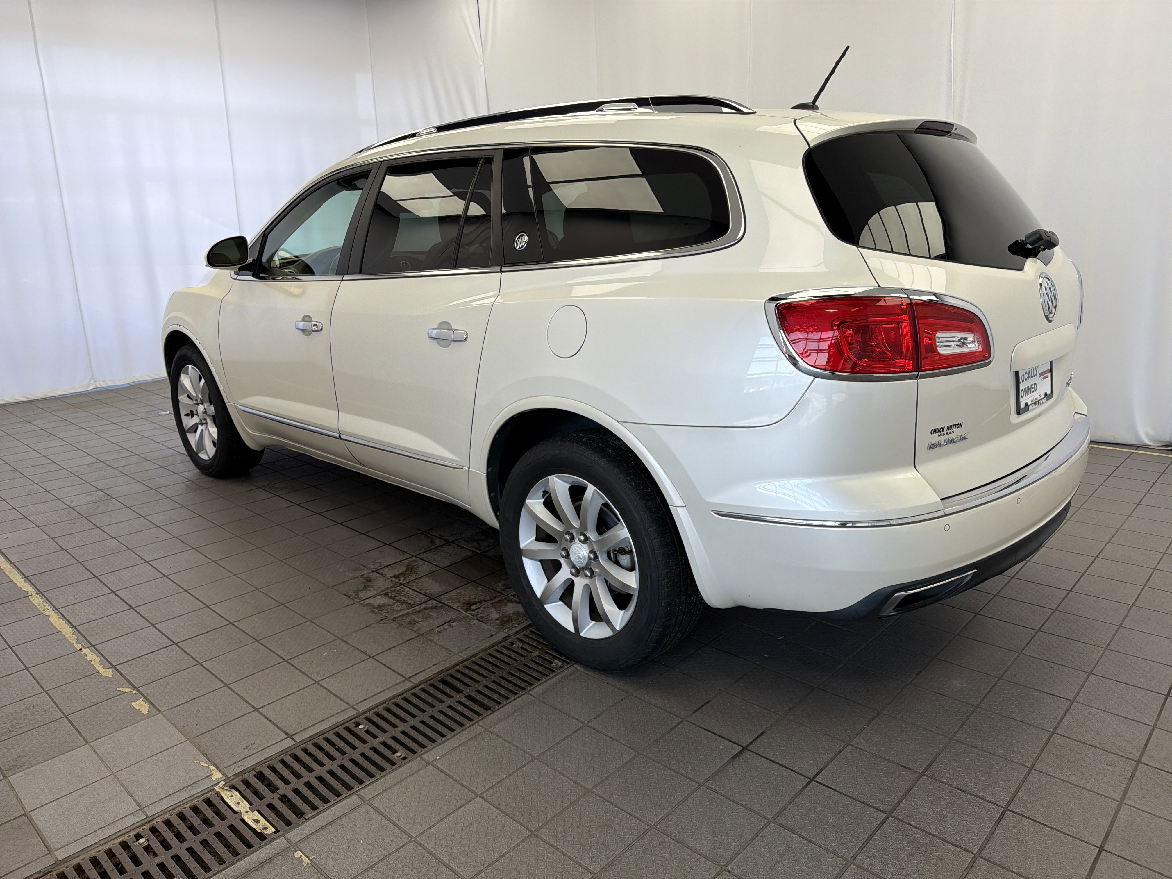 Used 2015 Buick Enclave Premium w/ Experience Buick Package FWD image 7