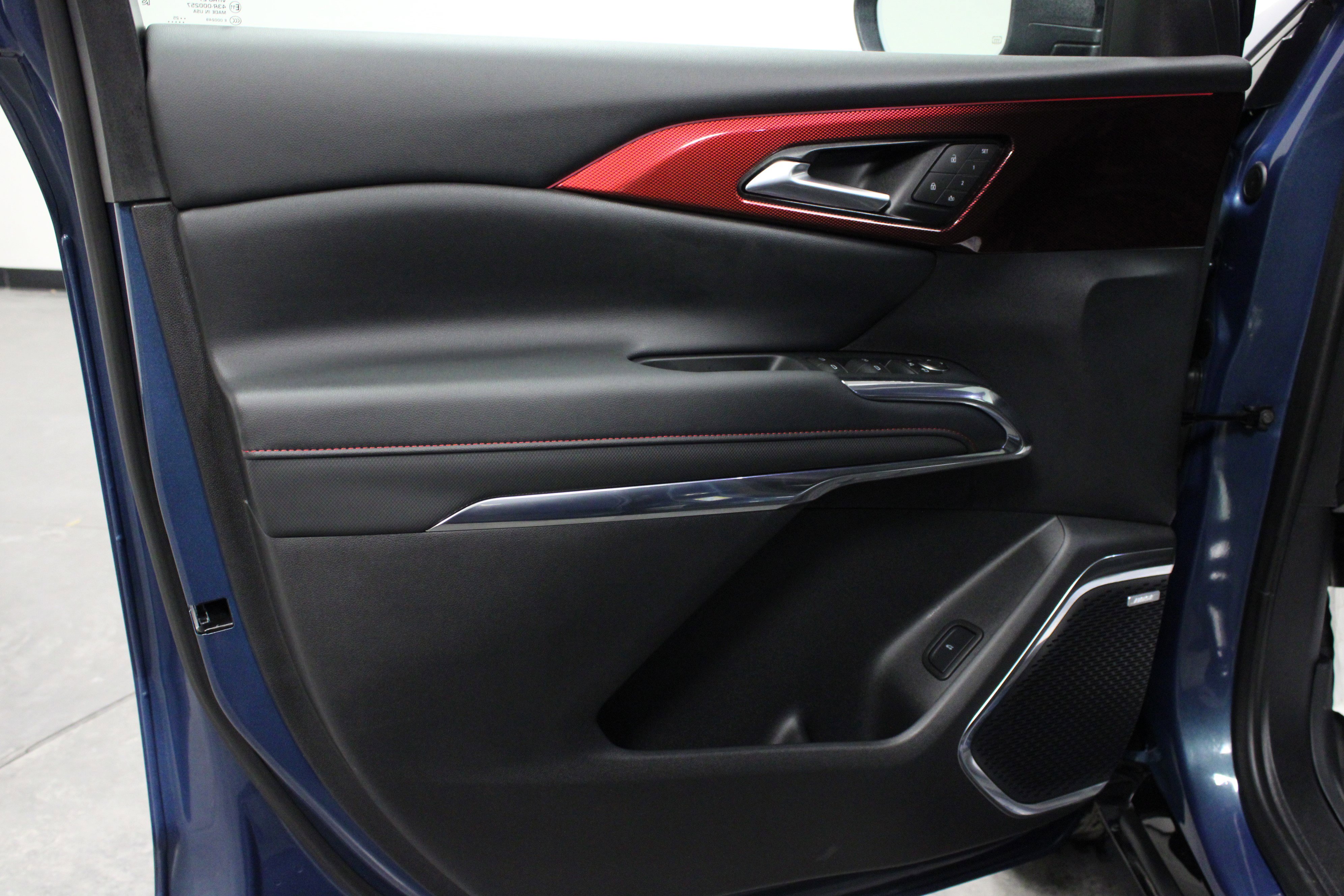 Used 2025 Chevrolet Traverse RS w/ LPO, Floor Liner Package image 11