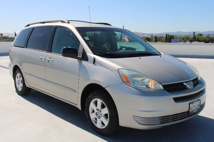 Used 2005 Toyota Sienna LE FWD image 2