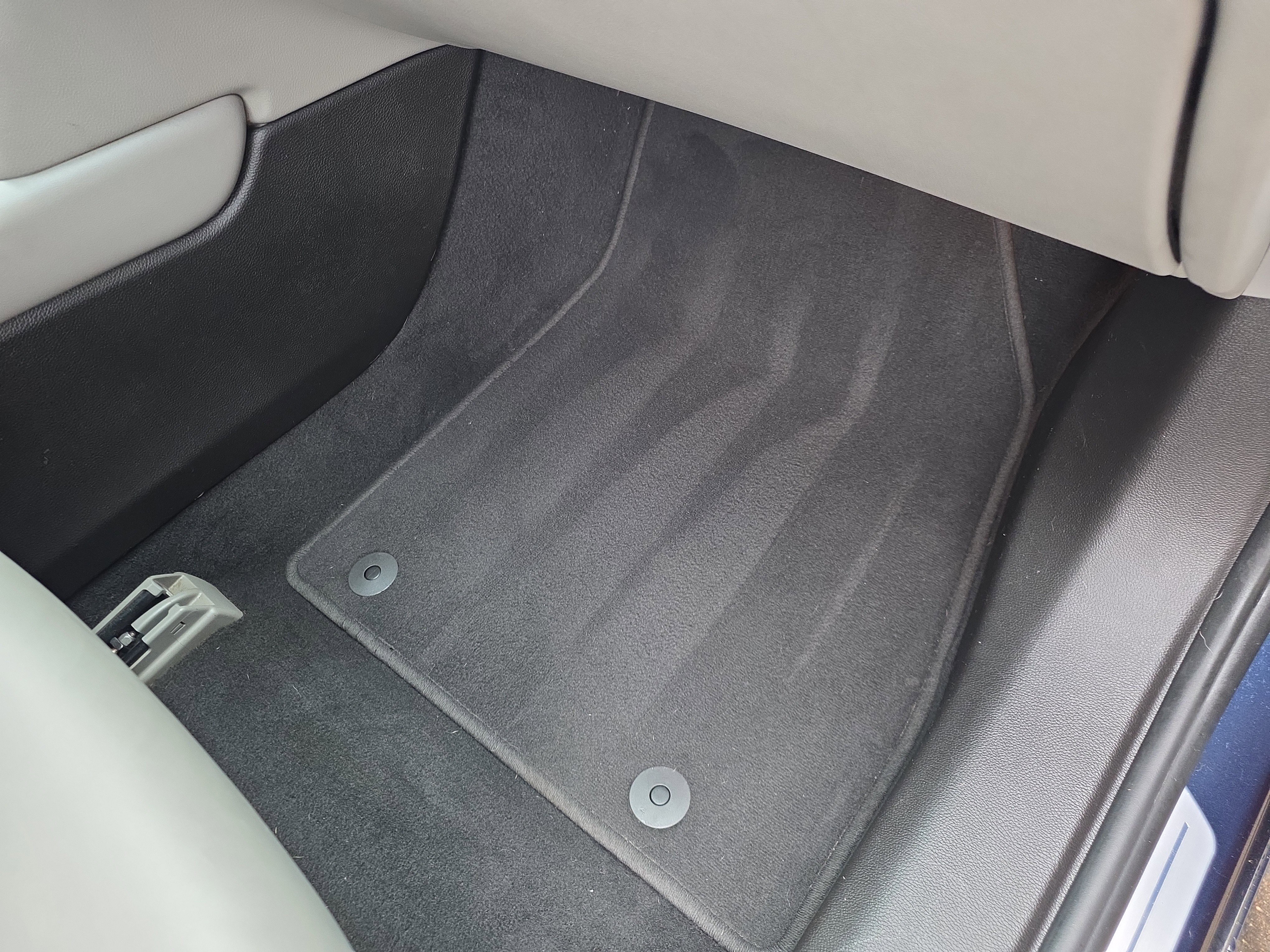 Used 2017 Cadillac XTS Luxury w/ Driver Awareness Package image 32