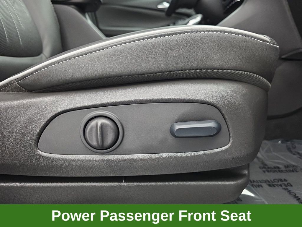 Used 2025 Buick Encore GX Avenir w/ Avenir Technology Package AWD/4WD image 55