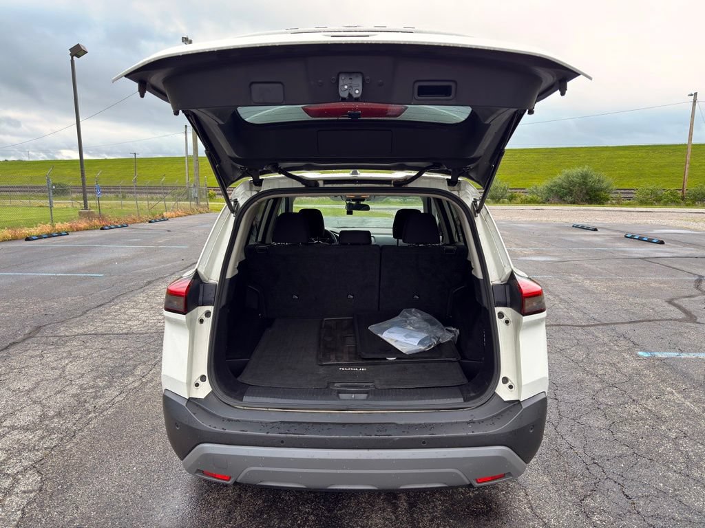 Used 2023 Nissan Rogue S AWD/4WD image 24