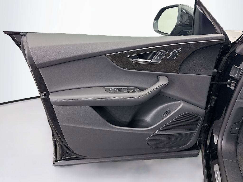 New 2026 Audi Q8 Premium Plus image 23