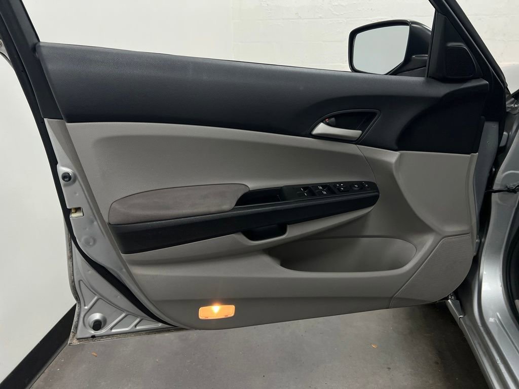 Used 2012 Honda Accord LX image 12