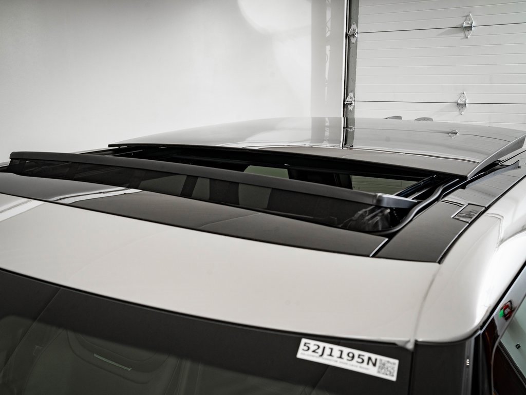 New 2026 Land Rover Range Rover SV image 14