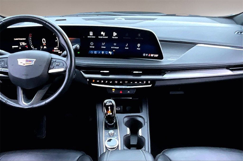 Used 2024 Cadillac XT4 Premium Luxury image 15