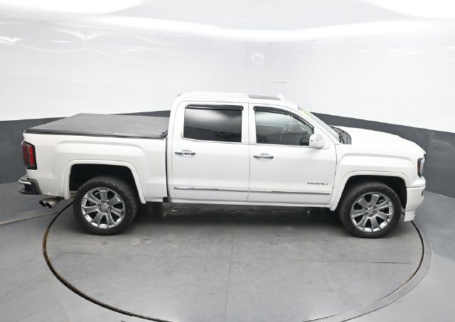 Used 2017 GMC Sierra 1500 Denali w/ Denali Ultimate Package AWD/4WD image 29