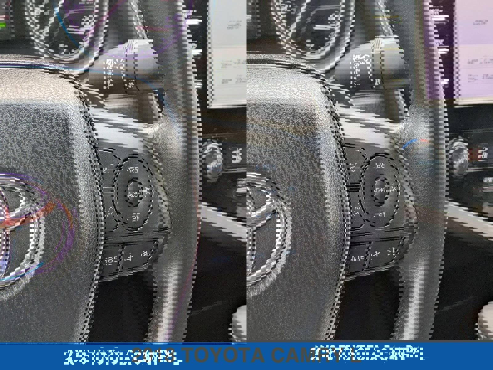 Used 2018 Toyota Camry SE w/ Moonroof Package image 18