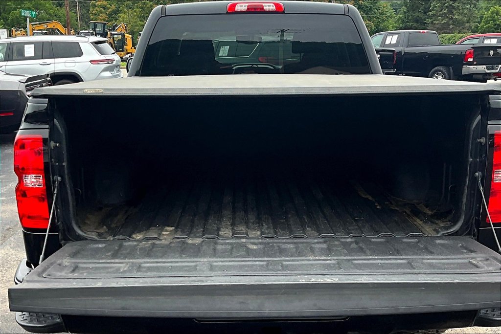 Used 2018 Chevrolet Silverado 1500 LT w/ Midnight Edition AWD/4WD image 30