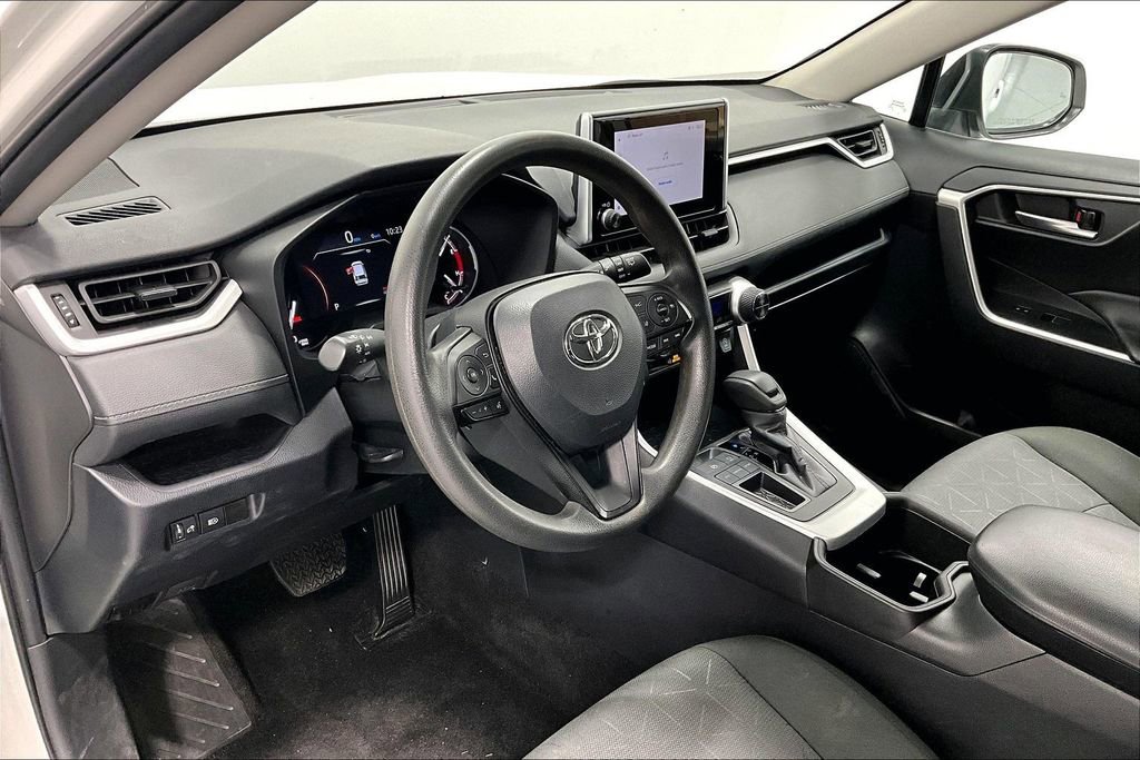 Used 2024 Toyota RAV4 XLE image 16