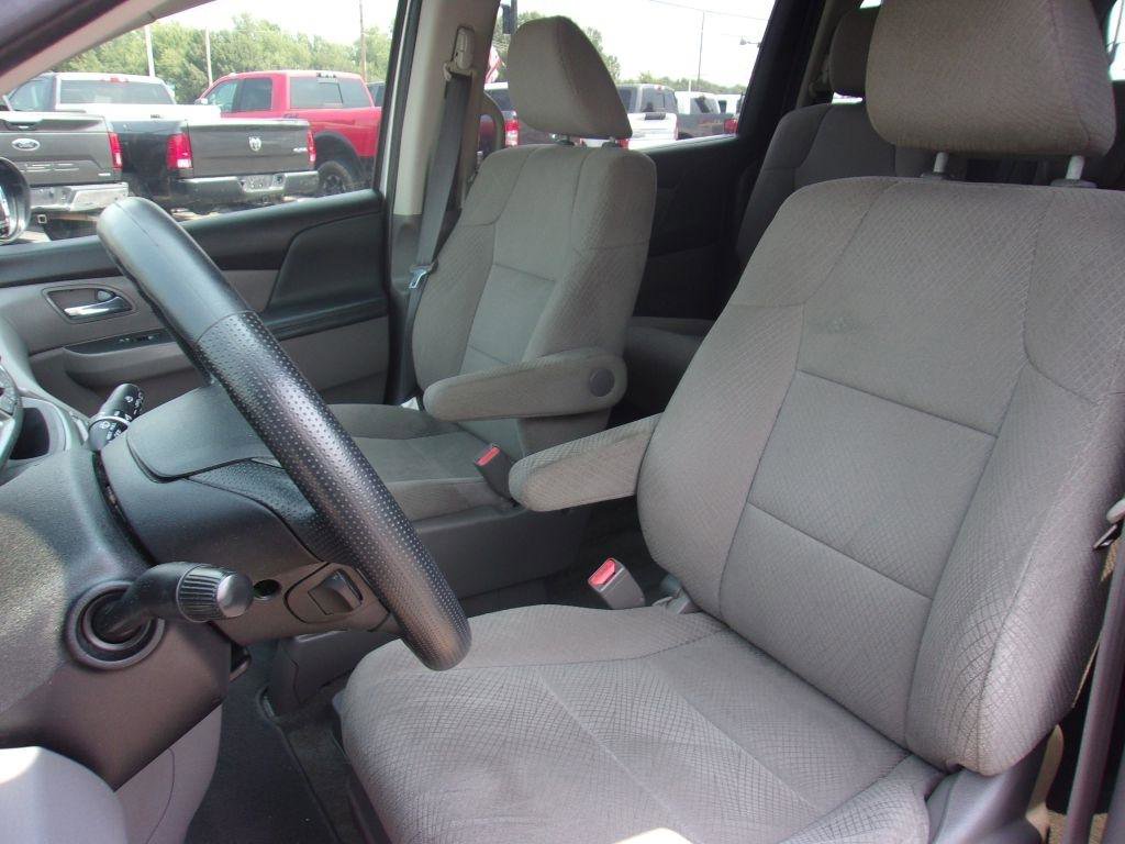 Used 2016 Honda Odyssey LX image 9