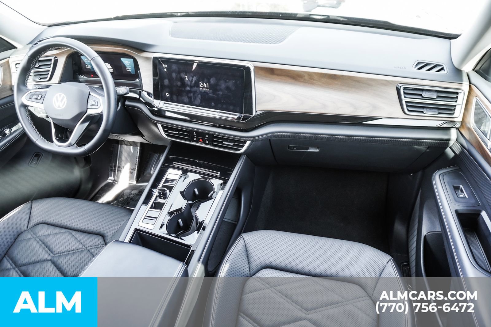 Used 2025 Volkswagen Atlas SE image 28