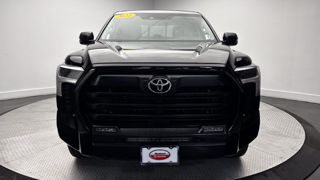 Used 2022 Toyota Tundra SR5 w/ SR5 Convenience Package AWD/4WD image 40