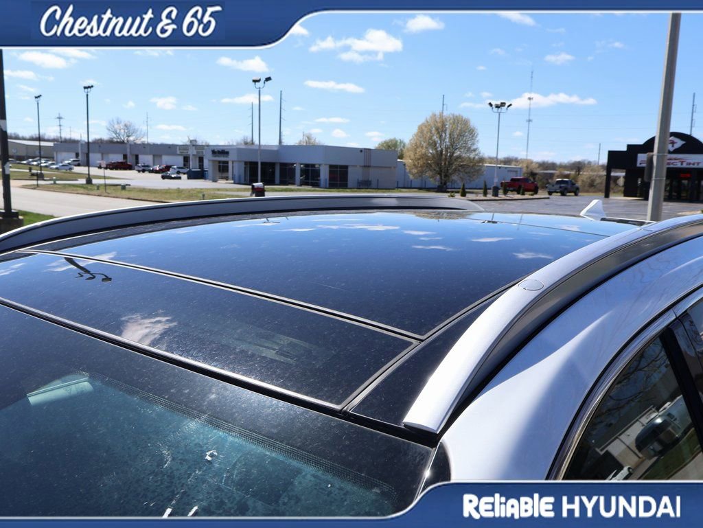 Used 2023 Hyundai Santa Fe SEL w/ Premium Package image 14