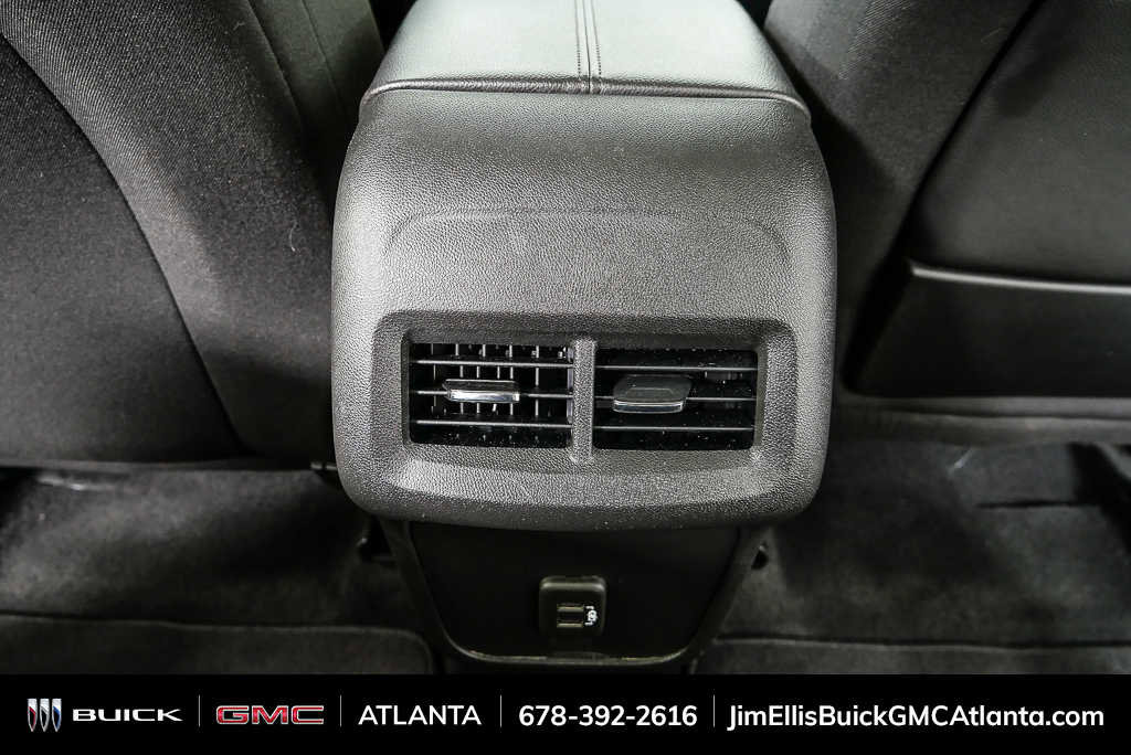 Used 2024 GMC Terrain SLE w/ Driver Convenience Package FWD image 18