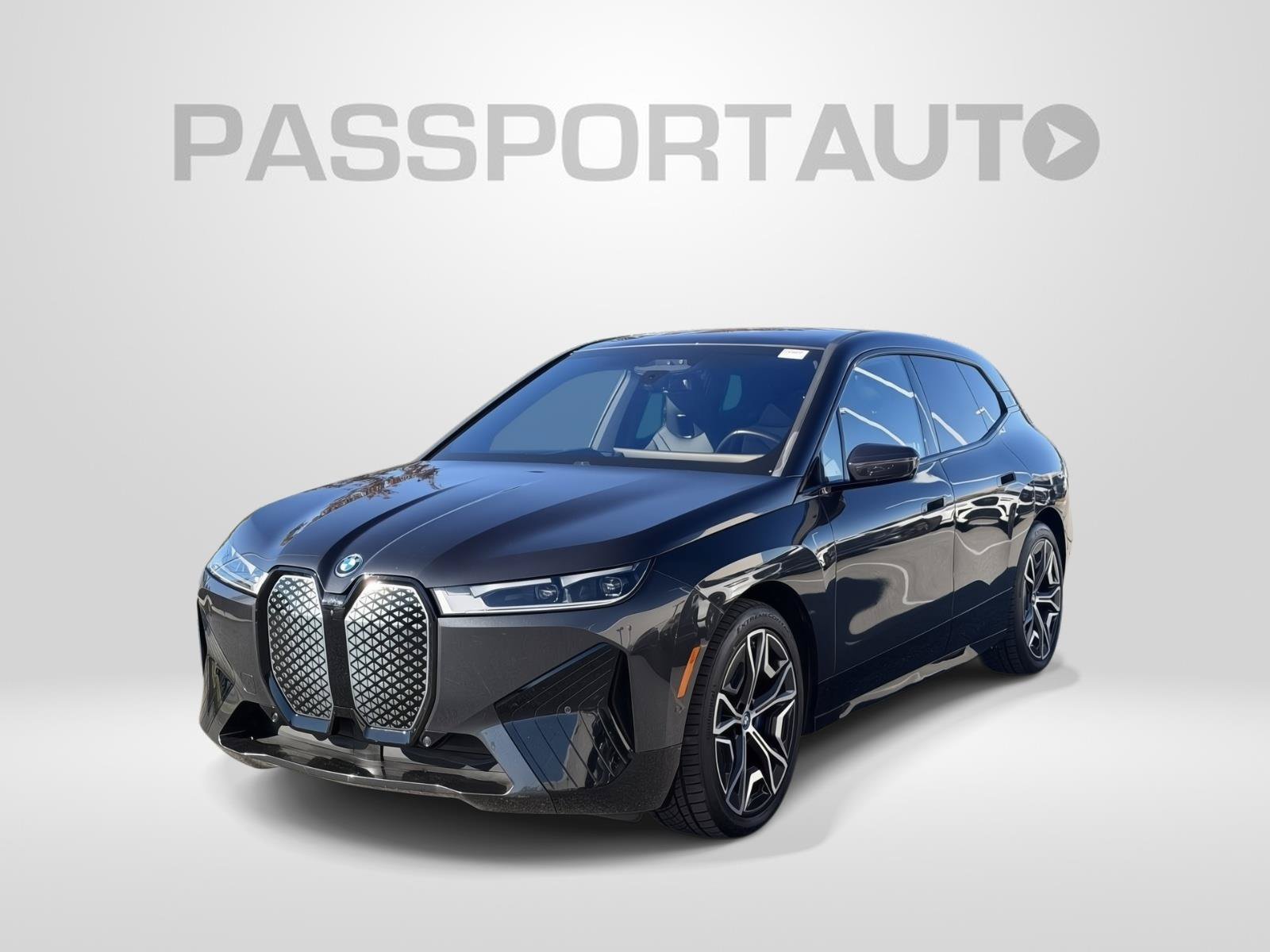 Used 2023 BMW iX xDrive50 w/ Ultimate Package 2