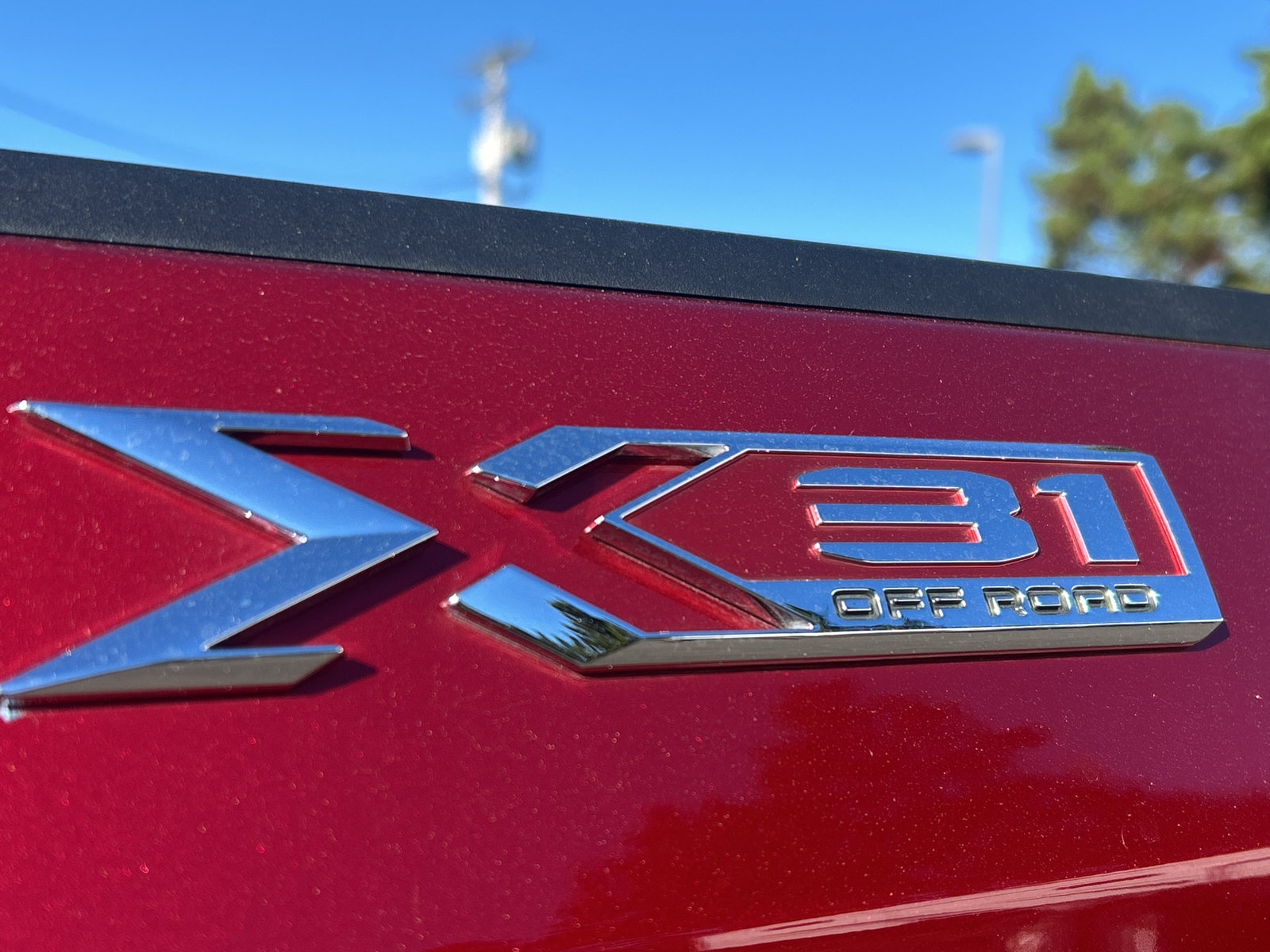 Used 2022 GMC Sierra 1500 SLT w/ SLT Premium Plus Package AWD/4WD image 11