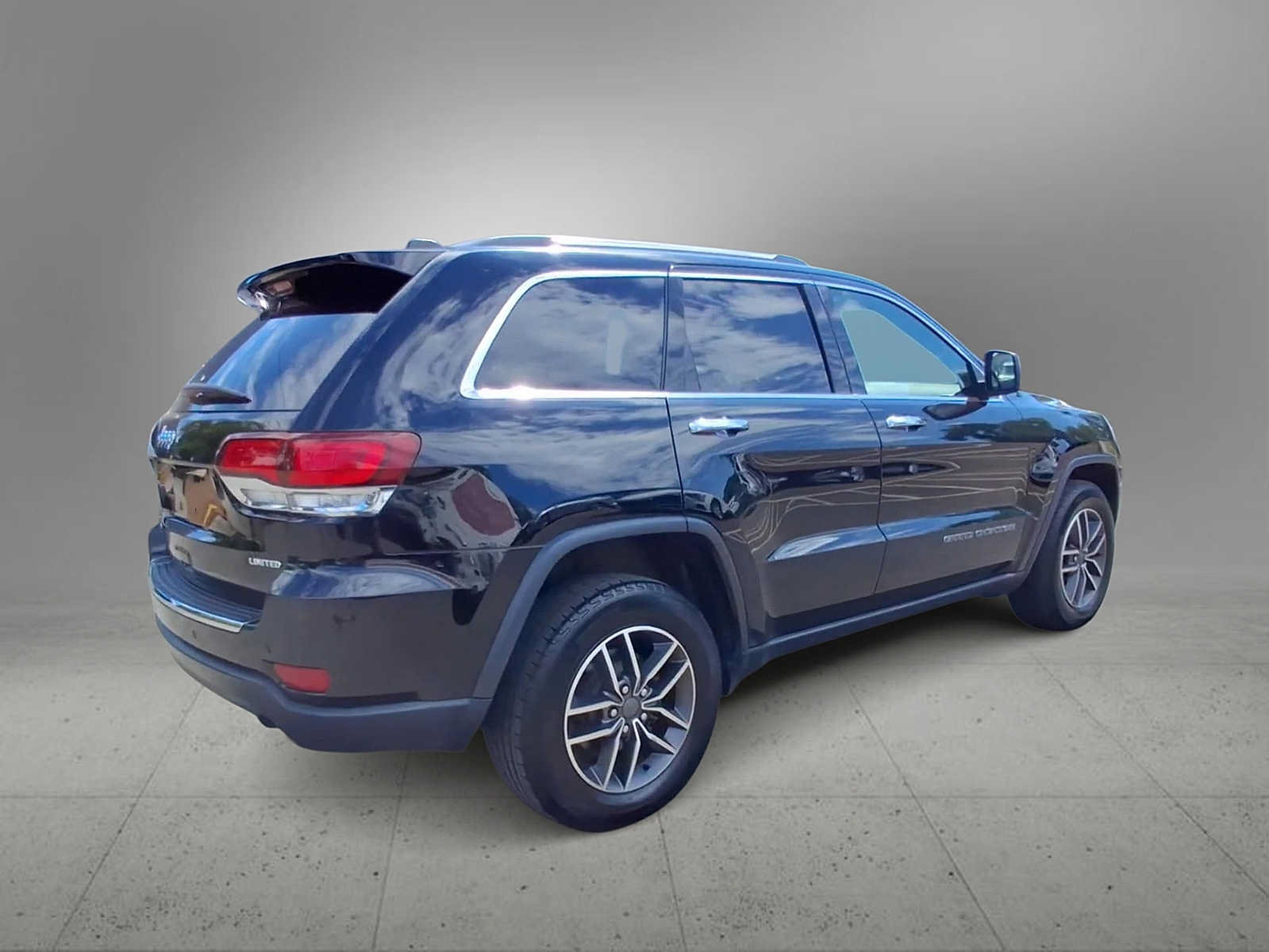 Used 2020 Jeep Grand Cherokee Limited AWD/4WD image 8