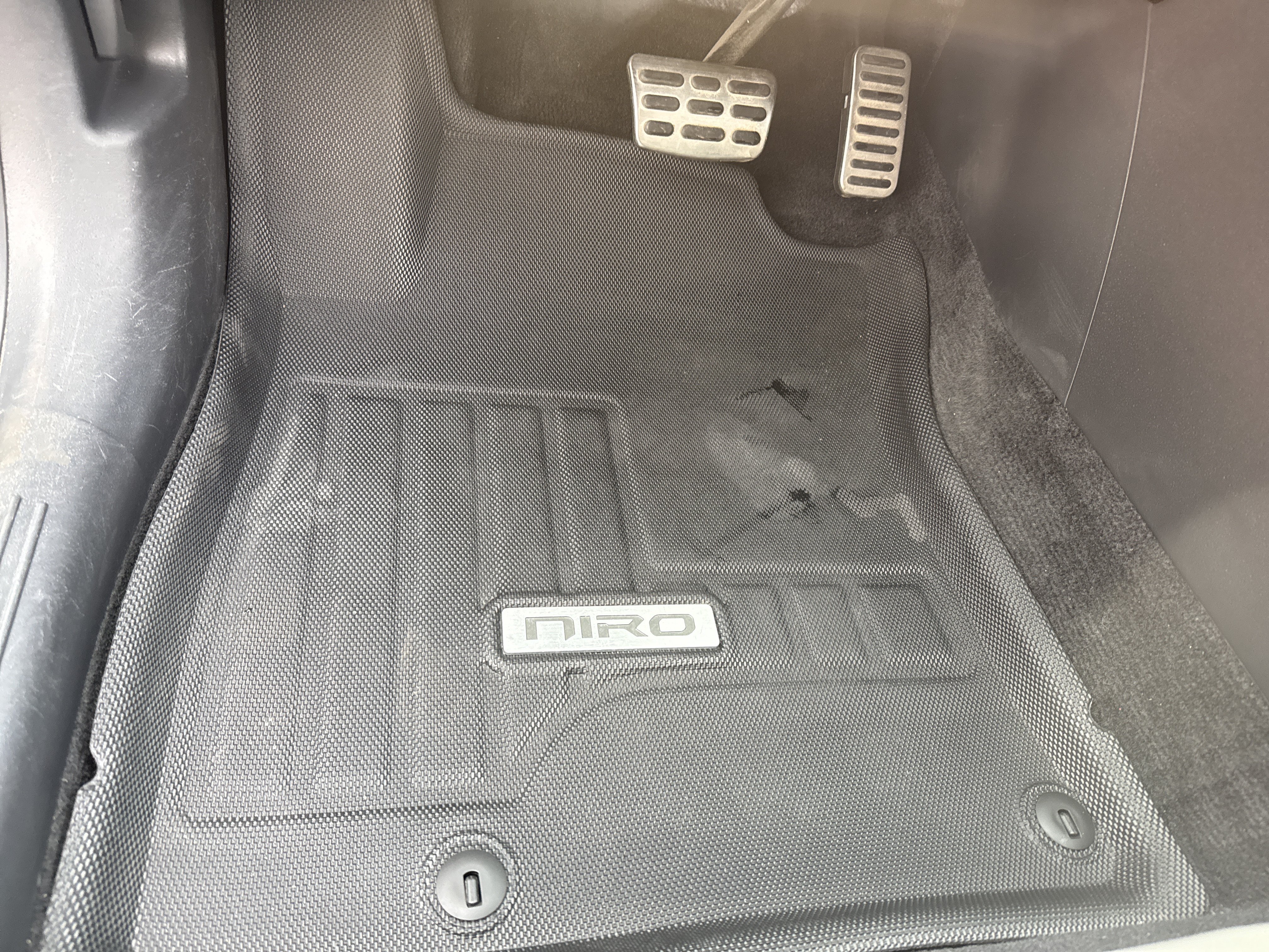 Used 2024 Kia Niro EX Touring FWD image 12