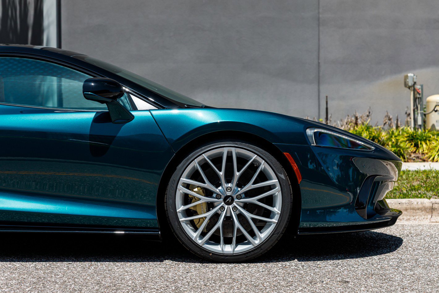 New 2026 McLaren GTS RWD image 23