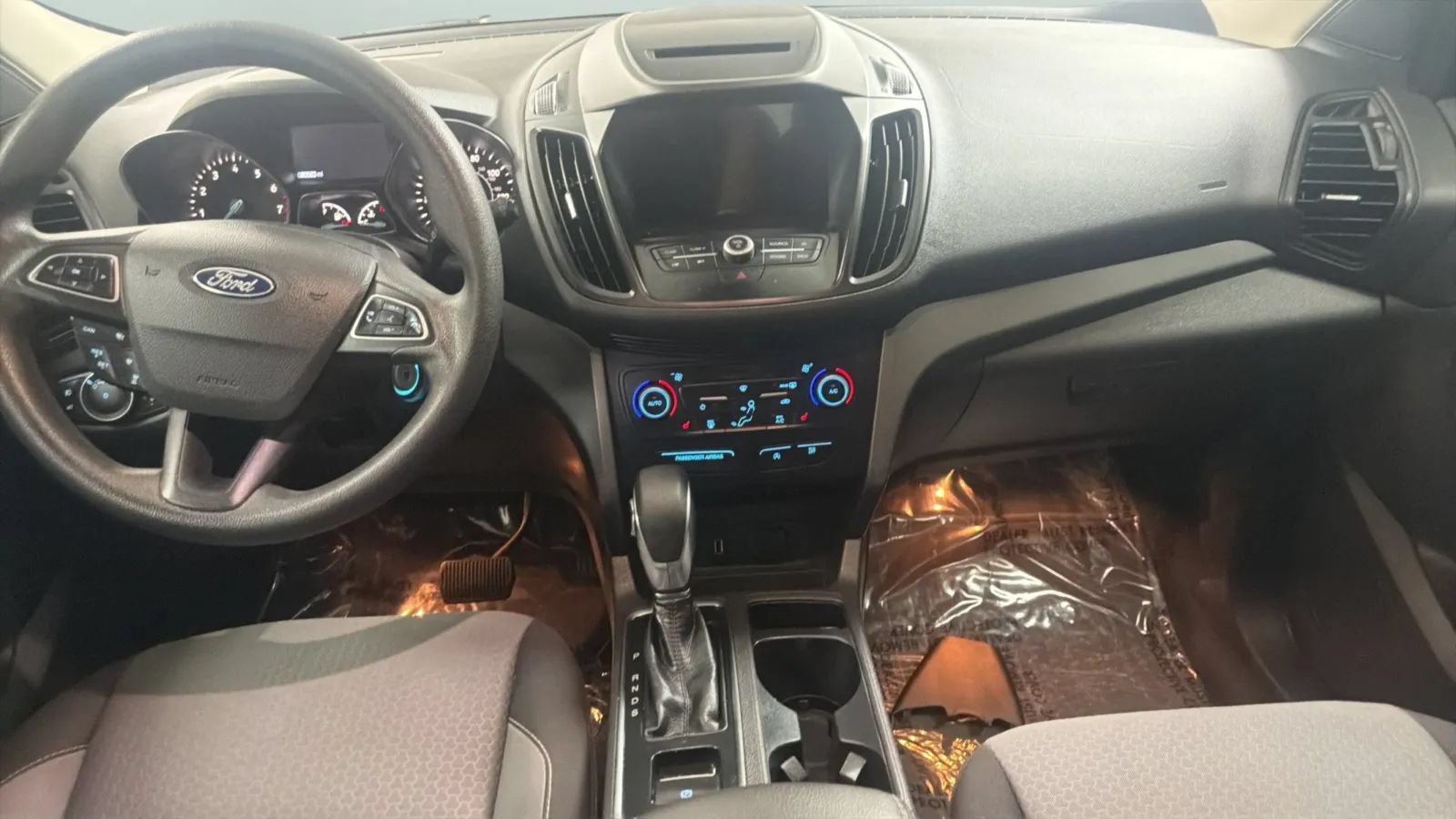Used 2018 Ford Escape SE w/ Ford Safe & Smart Package AWD/4WD image 15