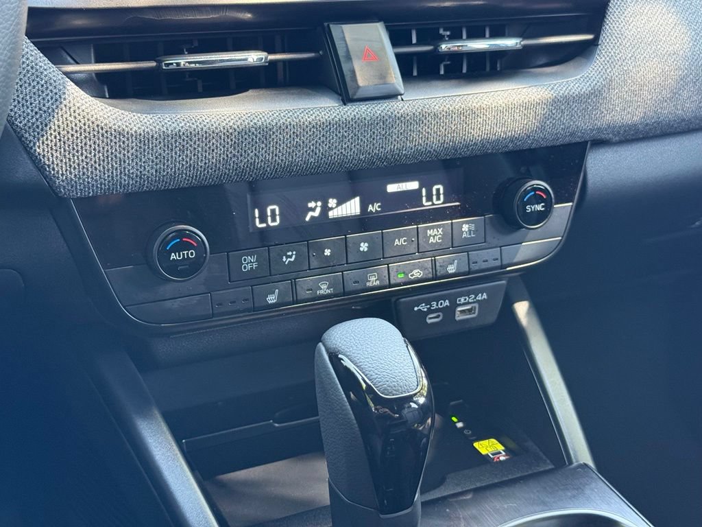 Certified 2026 Subaru Outback Premium AWD/4WD image 17